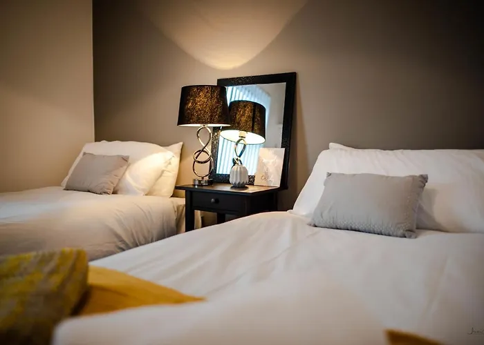 Liverpool Harrow Road Sleeps 6- Infinity Apartment