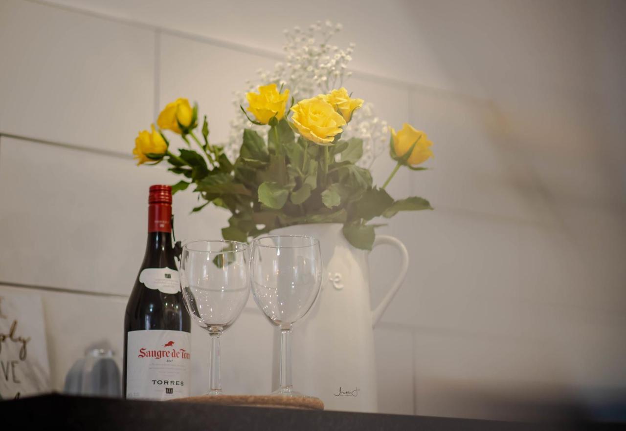 Harrow Road Sleeps 6- Infinity *