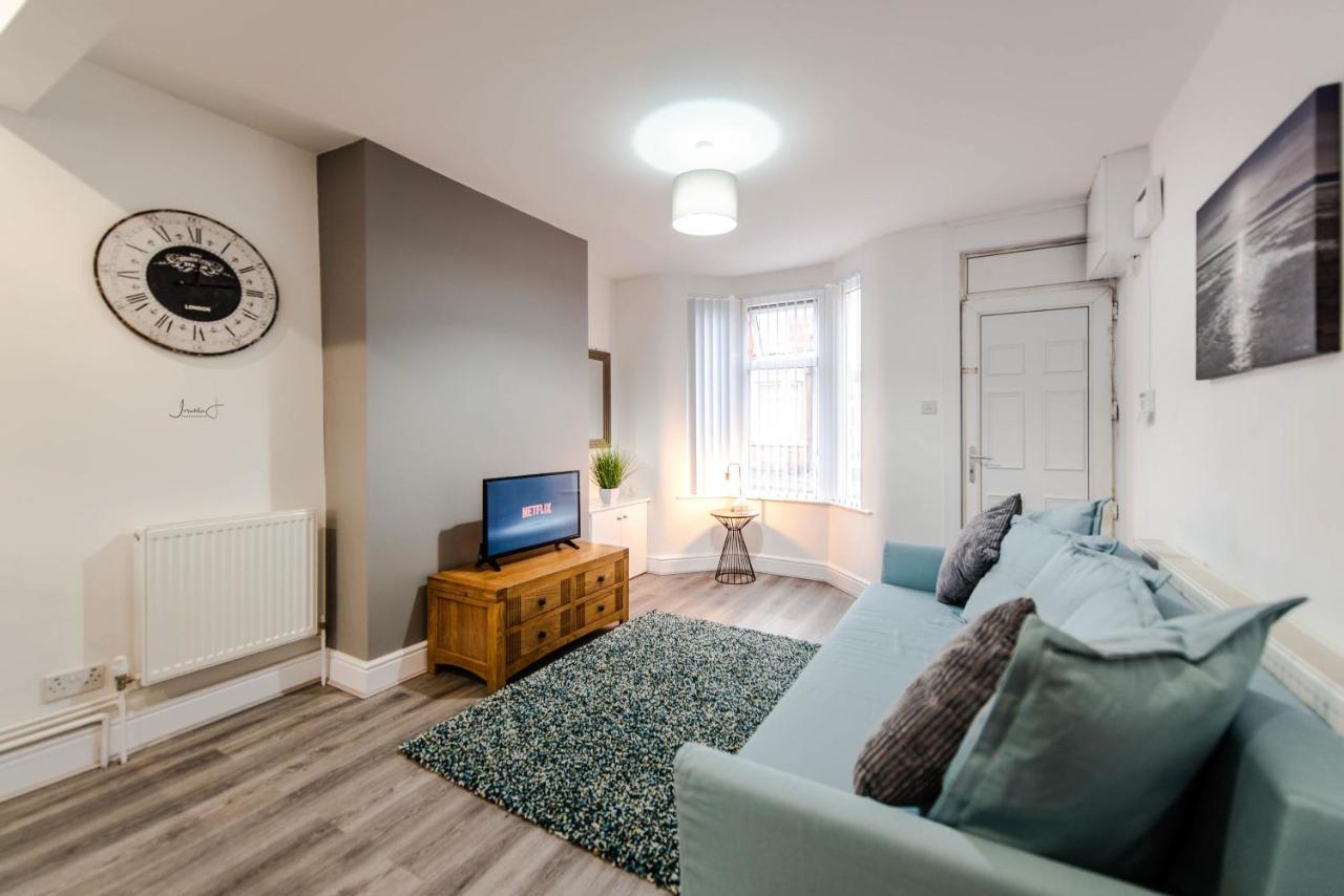 Harrow Road Sleeps 6- Infinity *